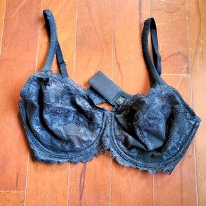 Victoria's Secret Body by Victoria unlined demi
